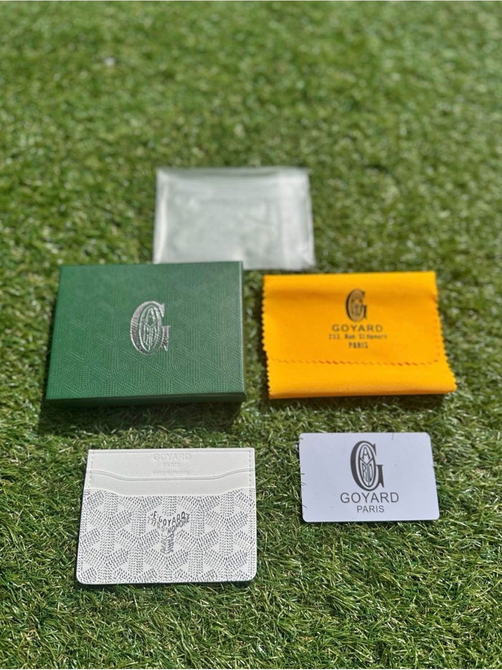 Goyard White Patterned Slim Card & Key Holder – Men’s Leather Sleeve